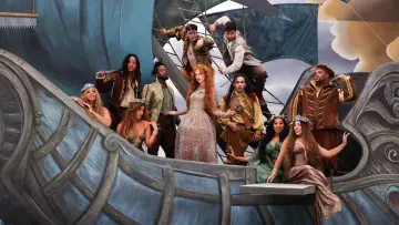 Backdrop to the movie "Taylor Swift | The Official Release Party of a Showgirl" #1184269
